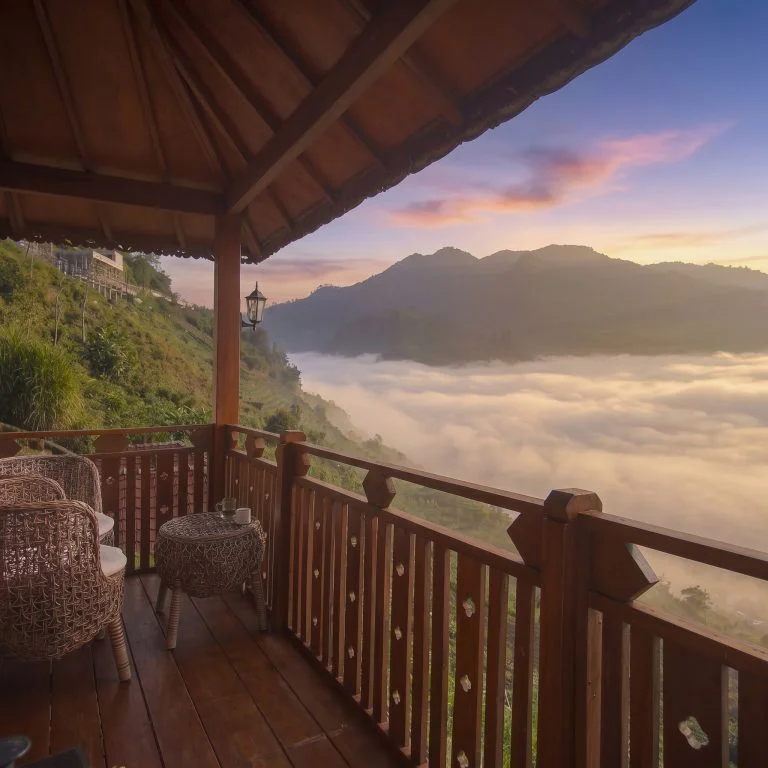 Joglo Pintu Langit – Nuansa Tradisional dengan Pesona Alam Dieng
