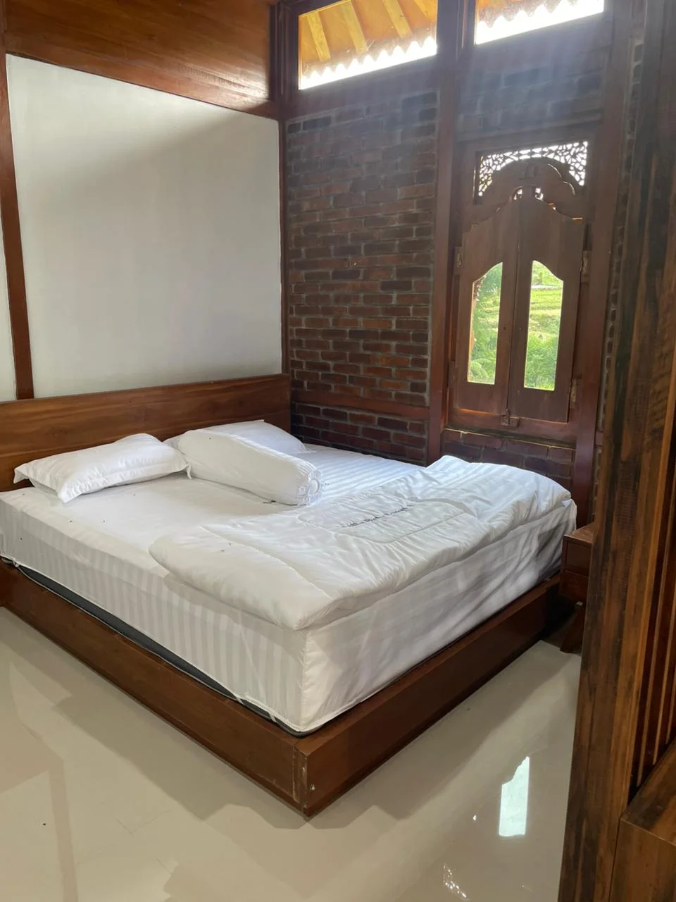 Villa Joglo Kademangan View Gunung Pakuwaja - Gambar 2